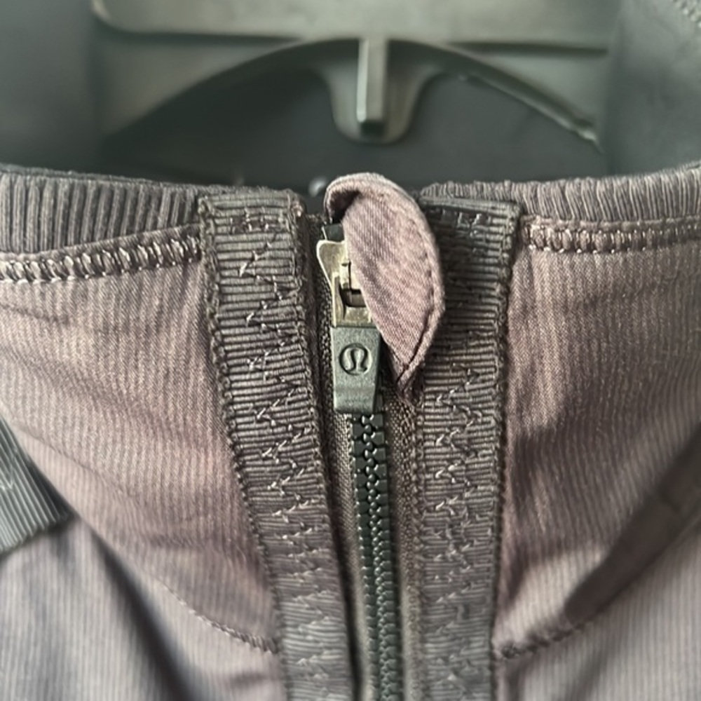 Lululemon Reflective Pinstripe Jacket Black Full Zip - Picture 8 of 8